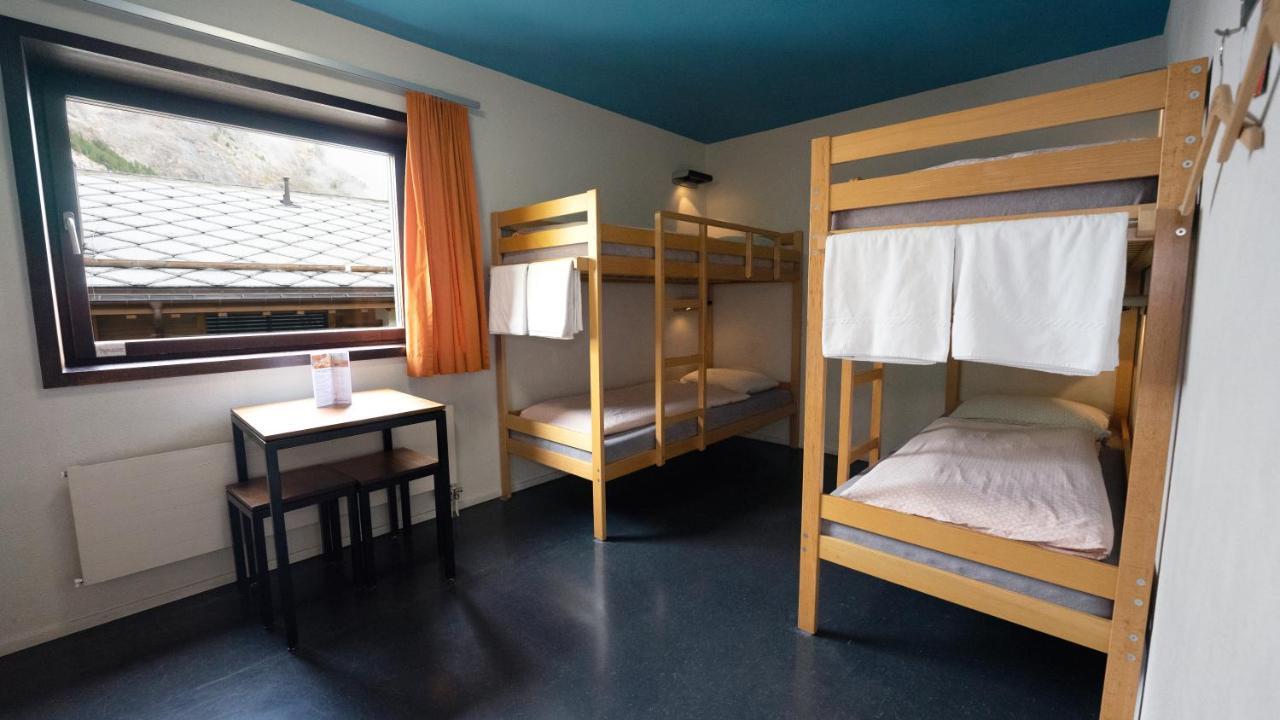 Youth Hostal *