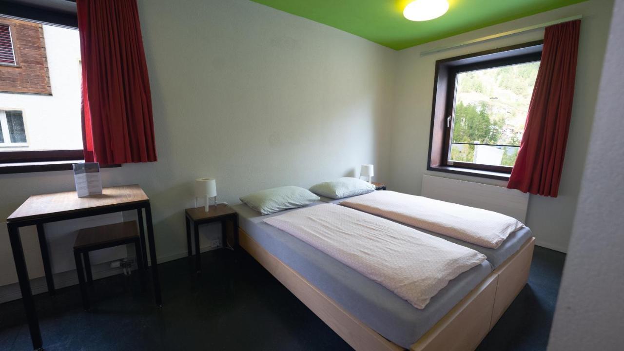 Youth Hostal *