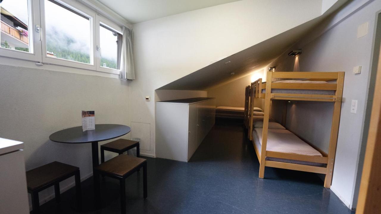 Youth Hostal *